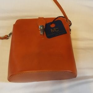 Leather shoulder bag (never worn)